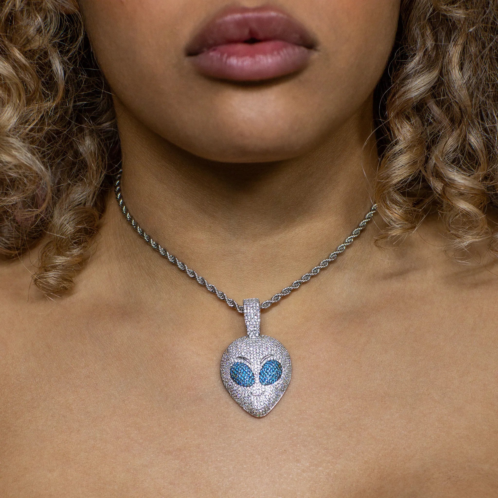 Alien Pendant in White Gold