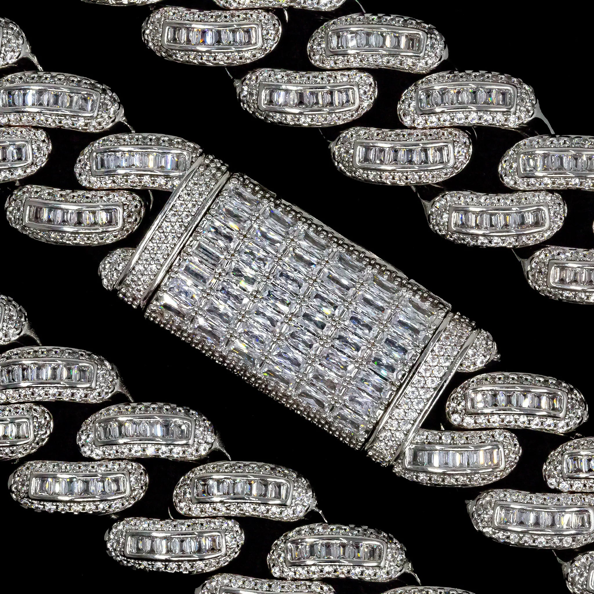 18mm Bugatti Link Chain in White Gold