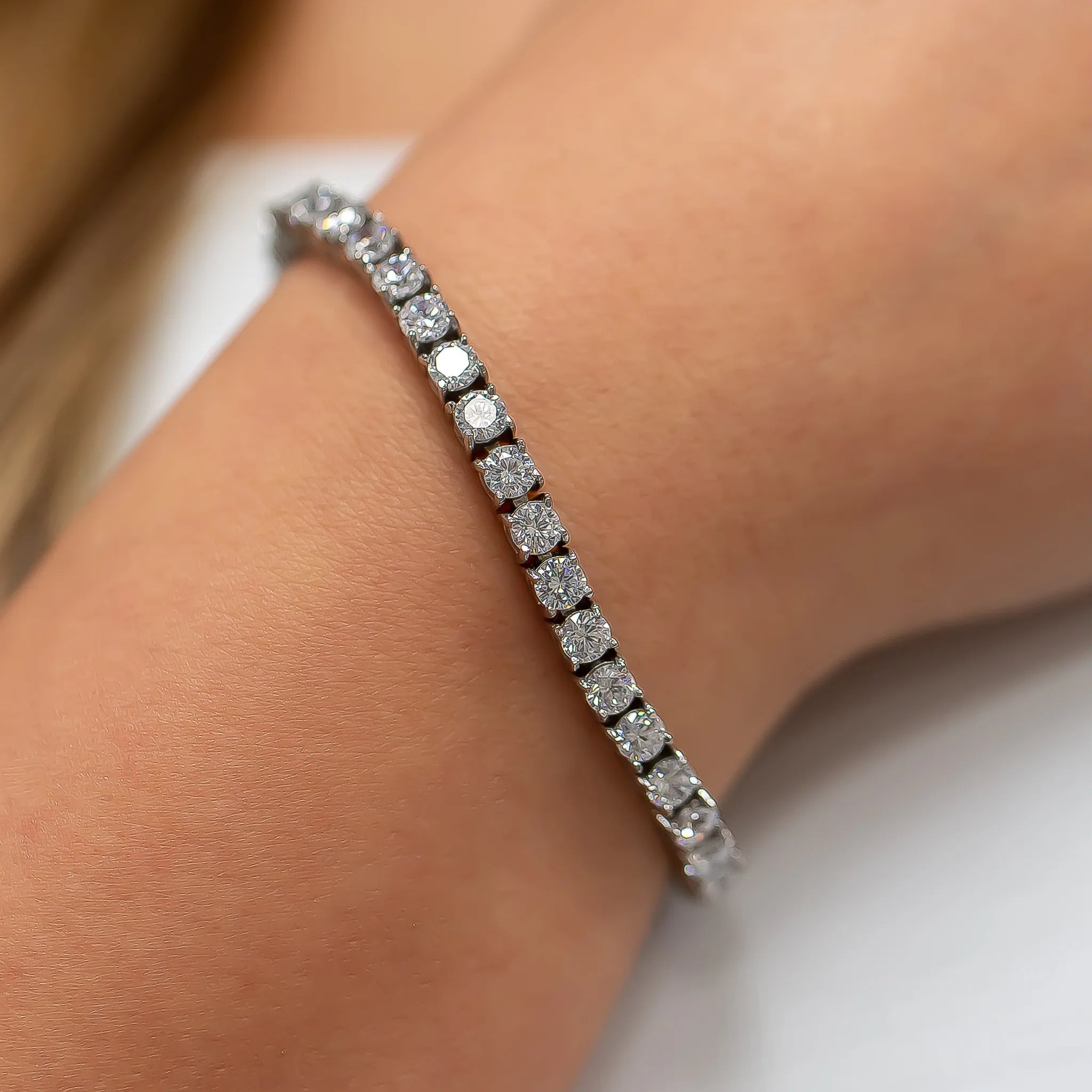 4mm White Gold Diamond Tennis Bracelet 23cm 9"