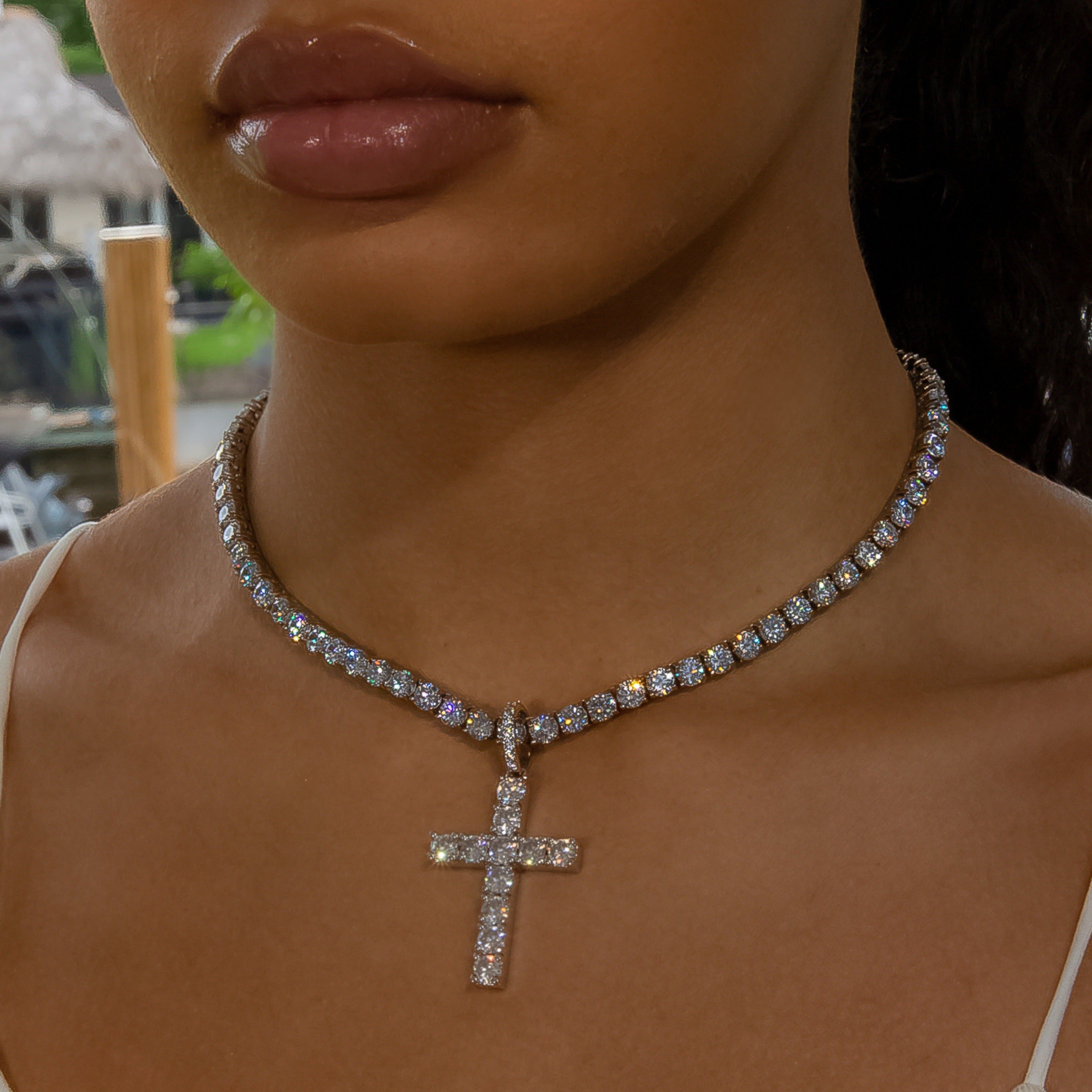 Cross Pendant in White Gold