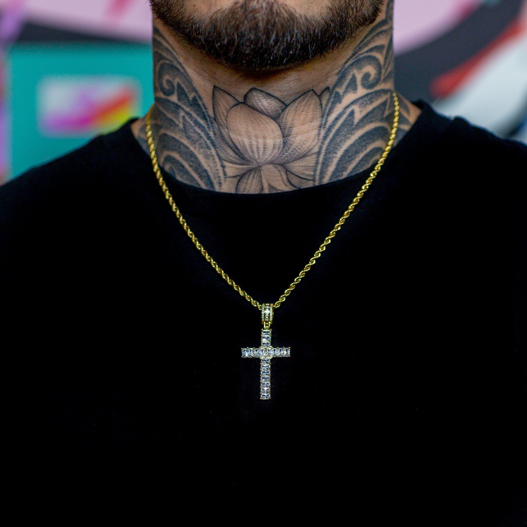 Cross Pendant in Yellow Gold (Emerald Cut)