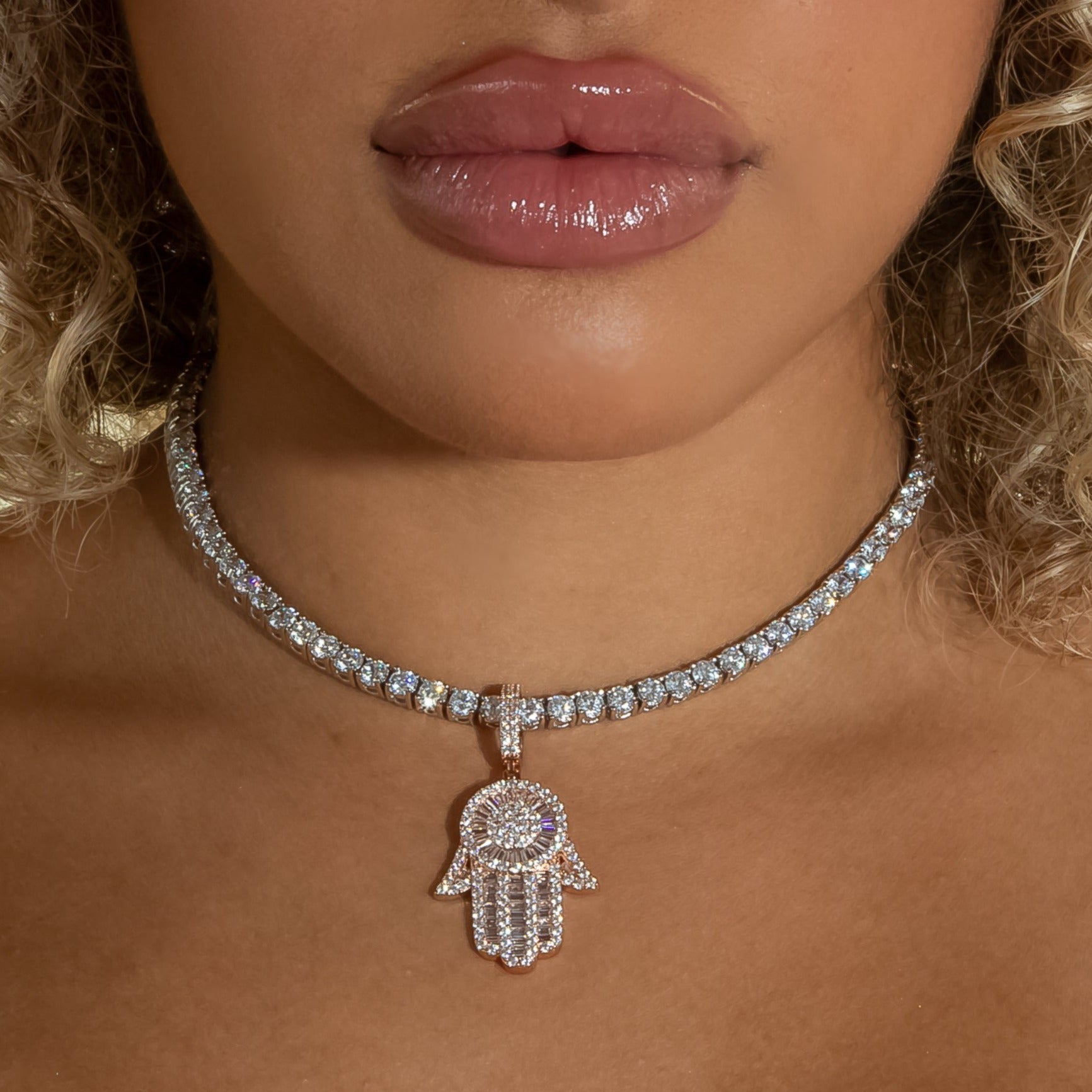 Hamsa Hand Pendant Rose Gold (Baguette Cut)