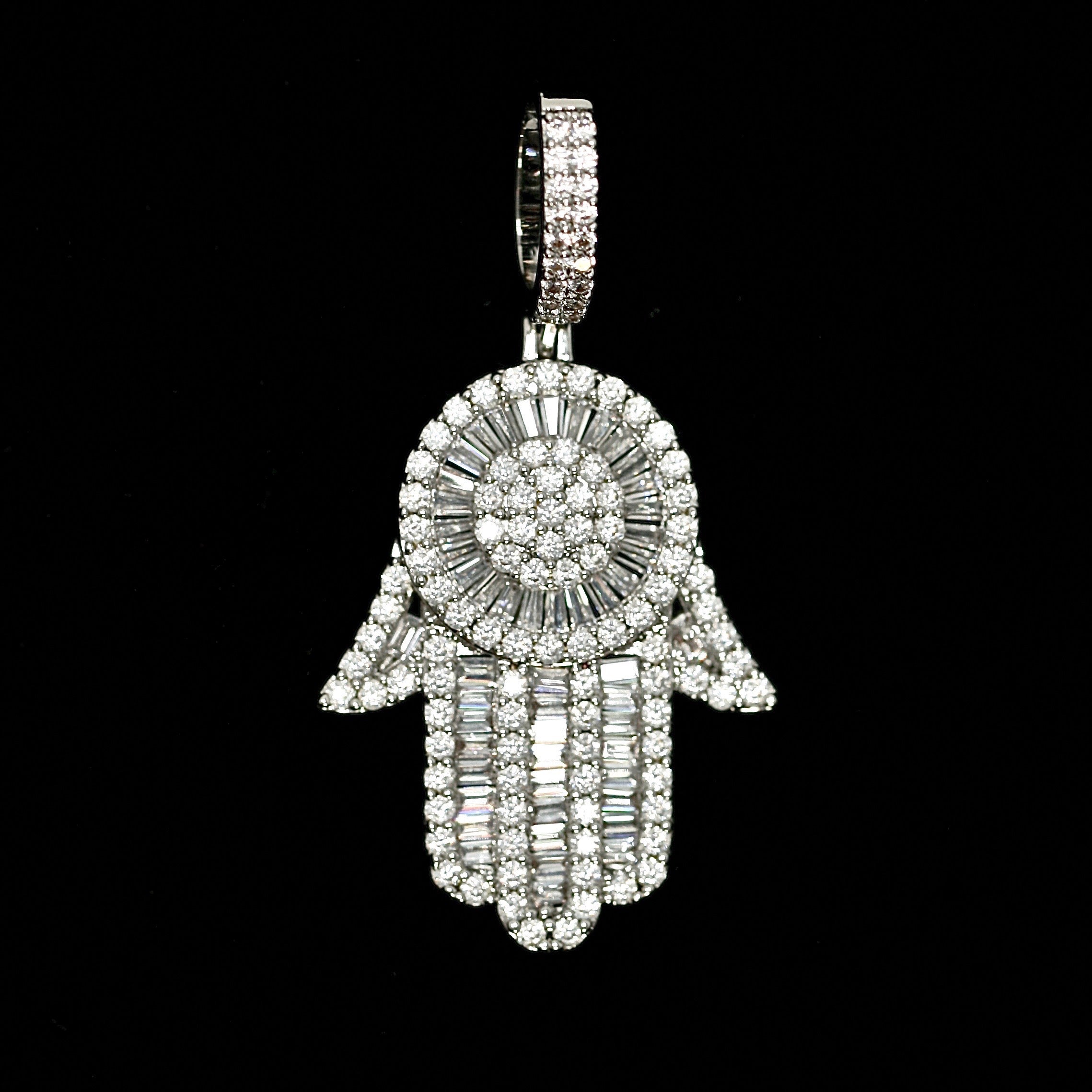 Hamsa Hand Pendant in White Gold (Baguette Cut)