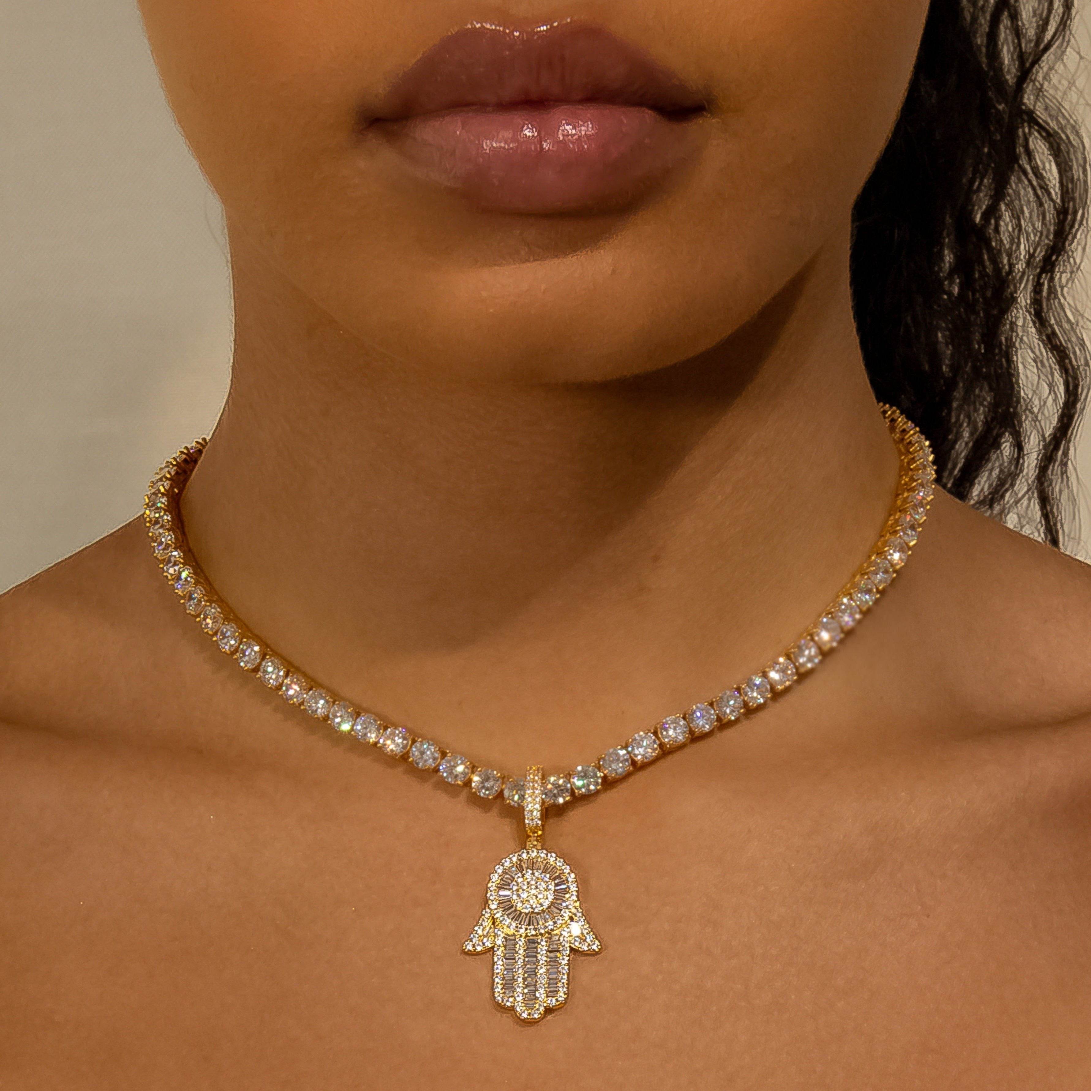 Hamsa Hand in Yellow Gold (Baguette Cut)