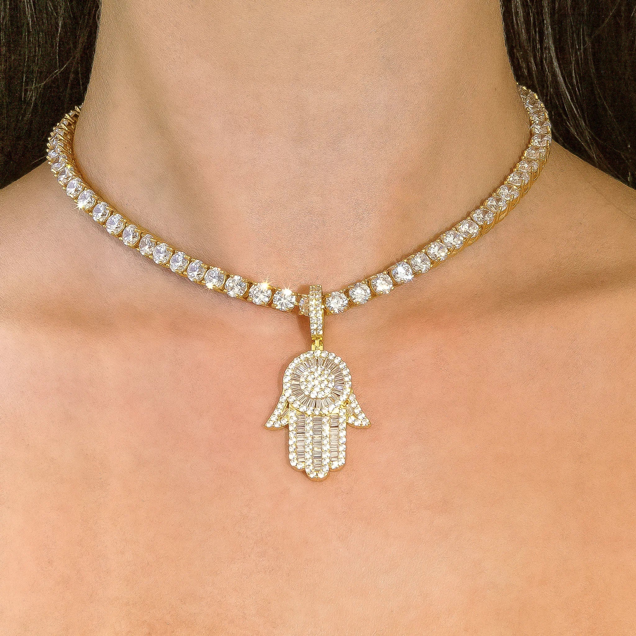Hamsa Hand in Yellow Gold (Baguette Cut)