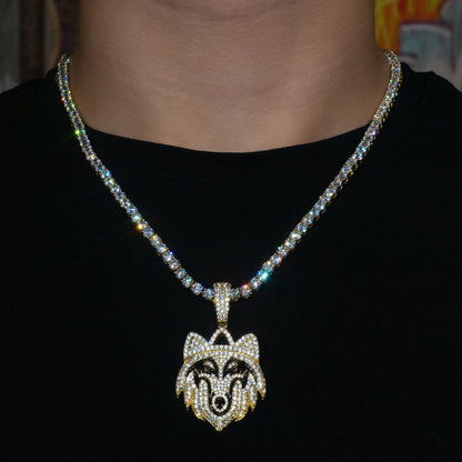 Wolf Pendant in Yellow Gold