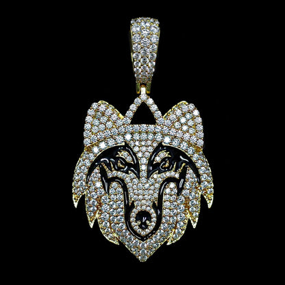 Wolf Pendant in Yellow Gold